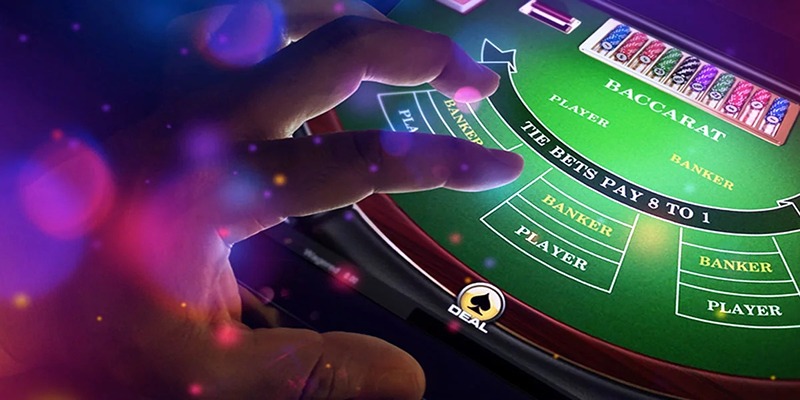 Luật chơi Baccarat 8kbet thú vị ở điểm rút bài